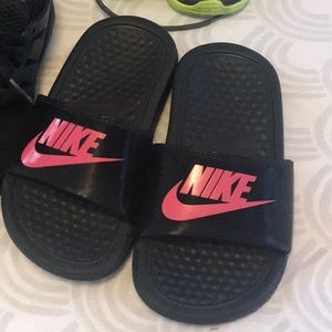 🔴SOLD🔴Girls Nike Sandals